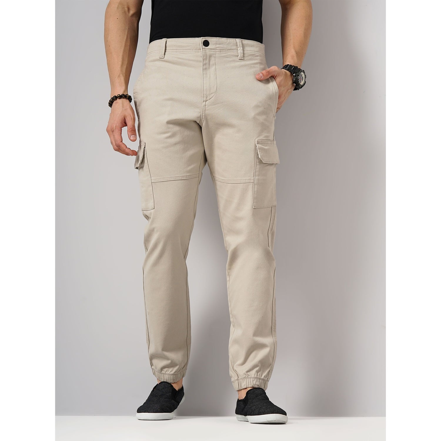 Men Beige Solid Slim Fit Cotton Cargo Trousers (DOLYTE2)