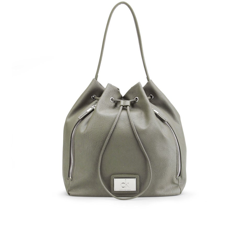 Badkamer Storing contact Calvin Klein Izzy Medium Drawstring Shoulder Bag - Cement | 免邮