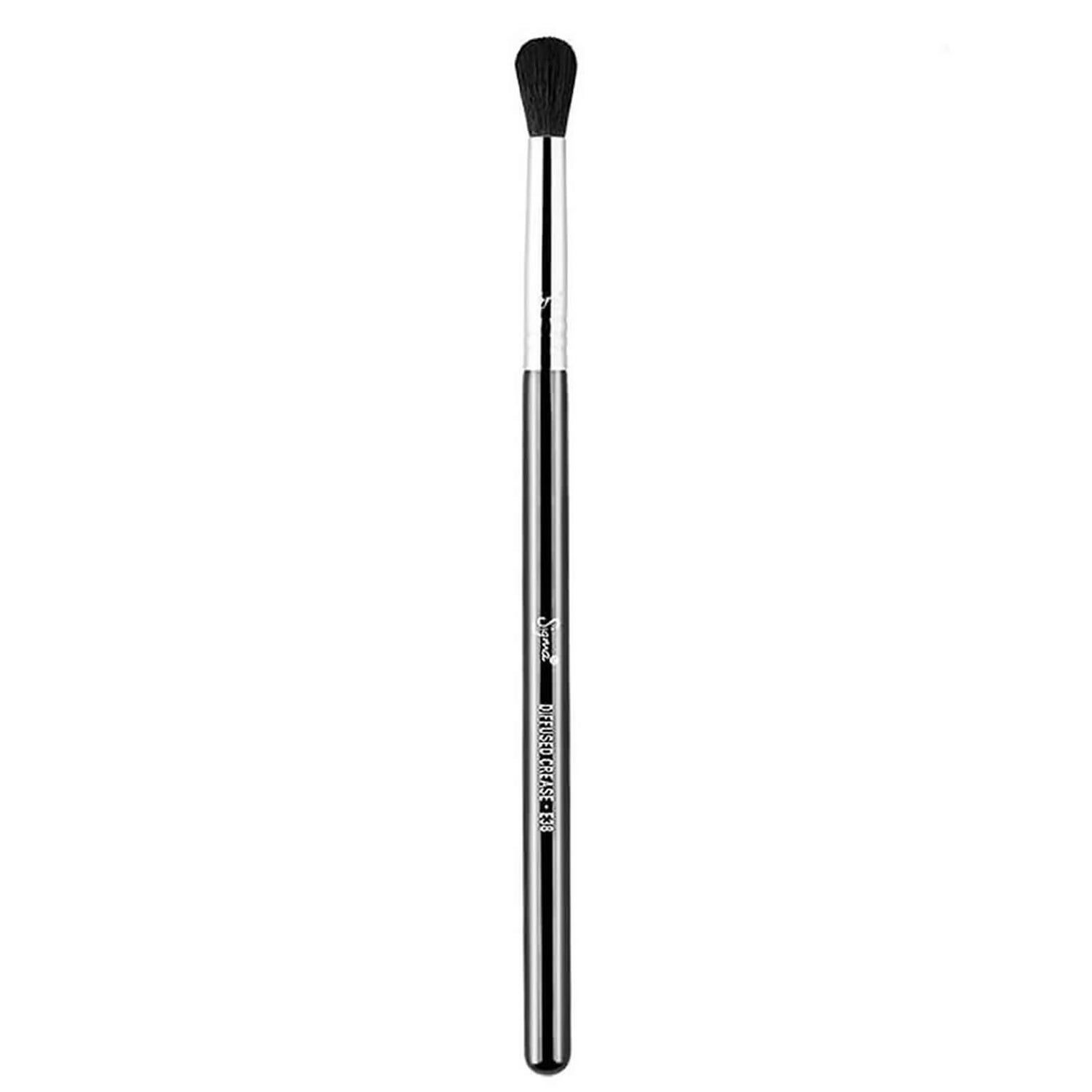 Sigma E38 Diffused Crease™ Brush LOOKFANTASTIC