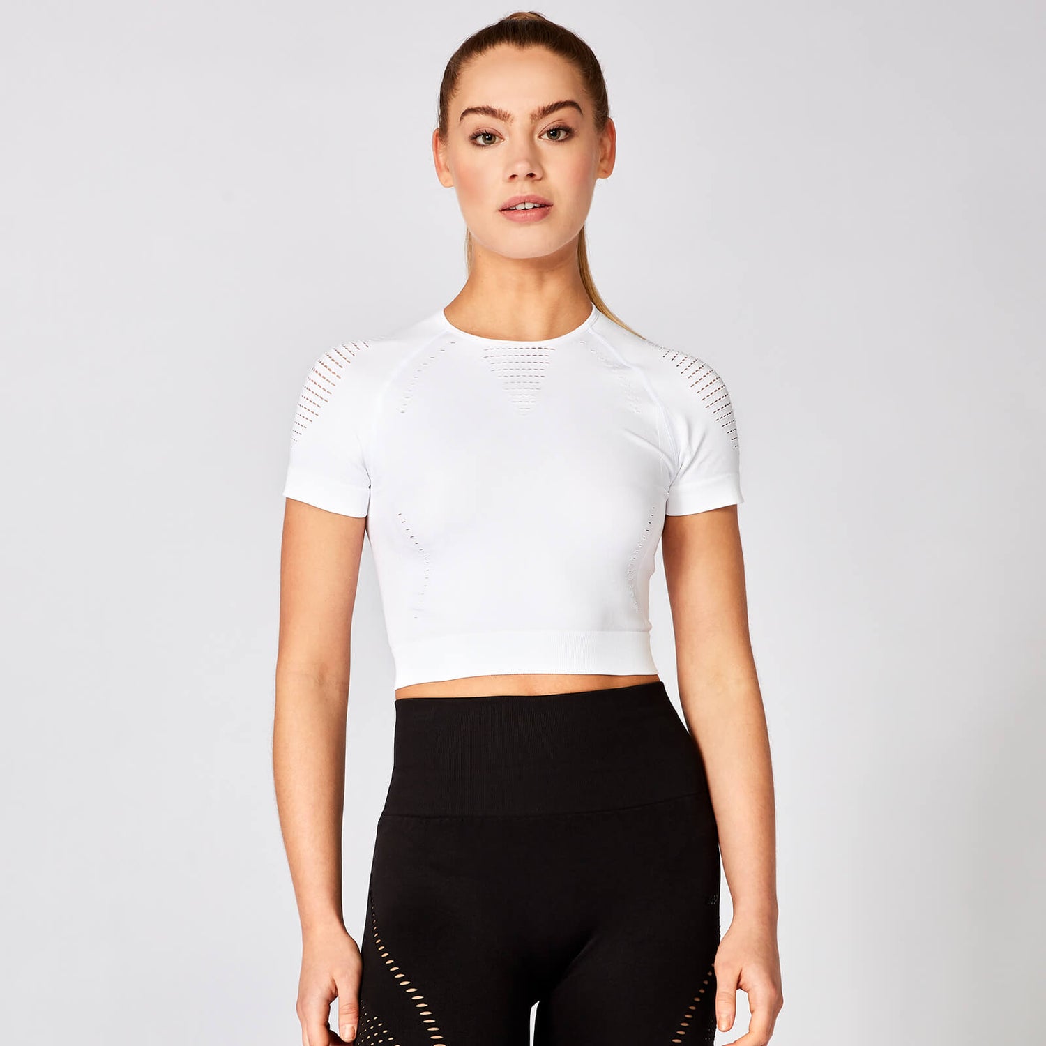 Women's Shape Seamless Short-Sleeve Crop Top | White | MYPROTEIN™