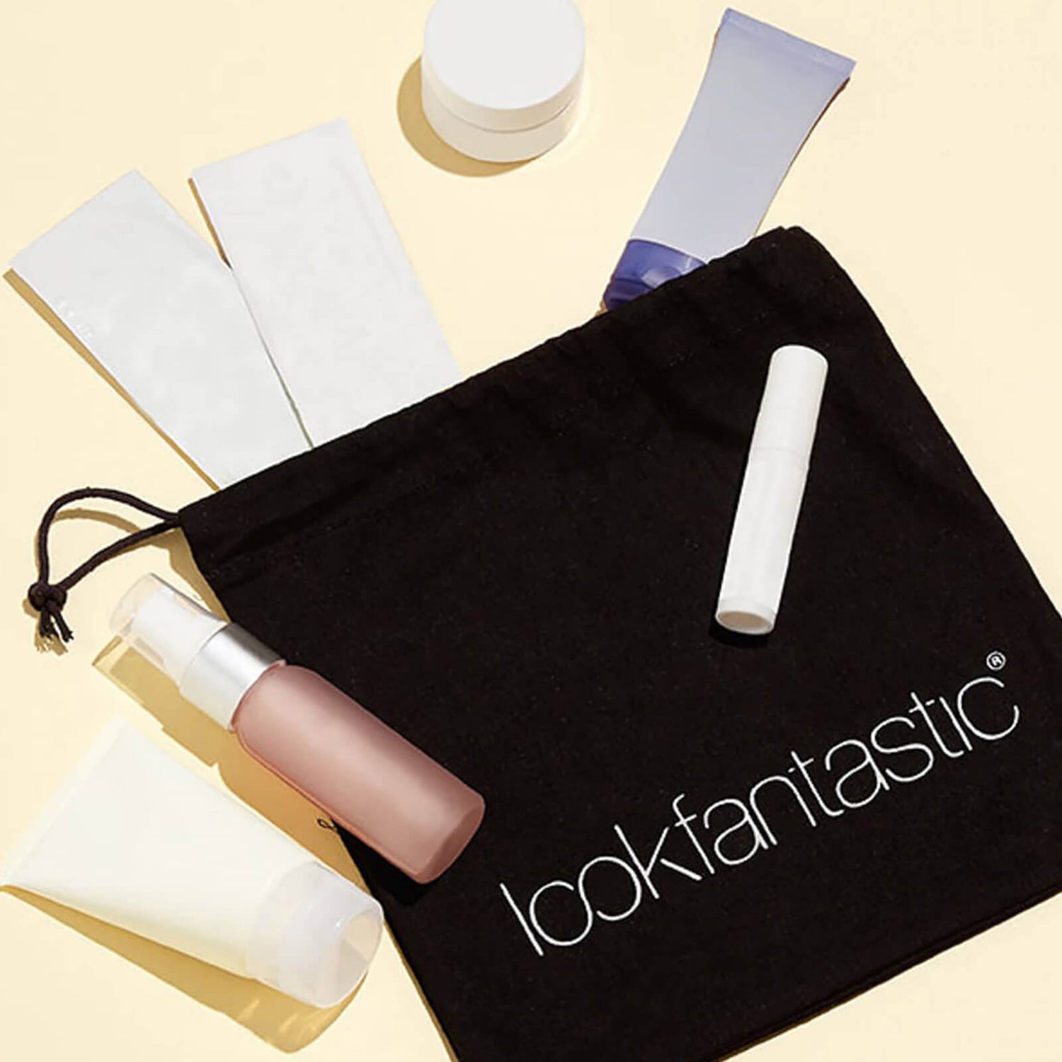 ミステリービューティーバッグ（中身はお楽しみ）