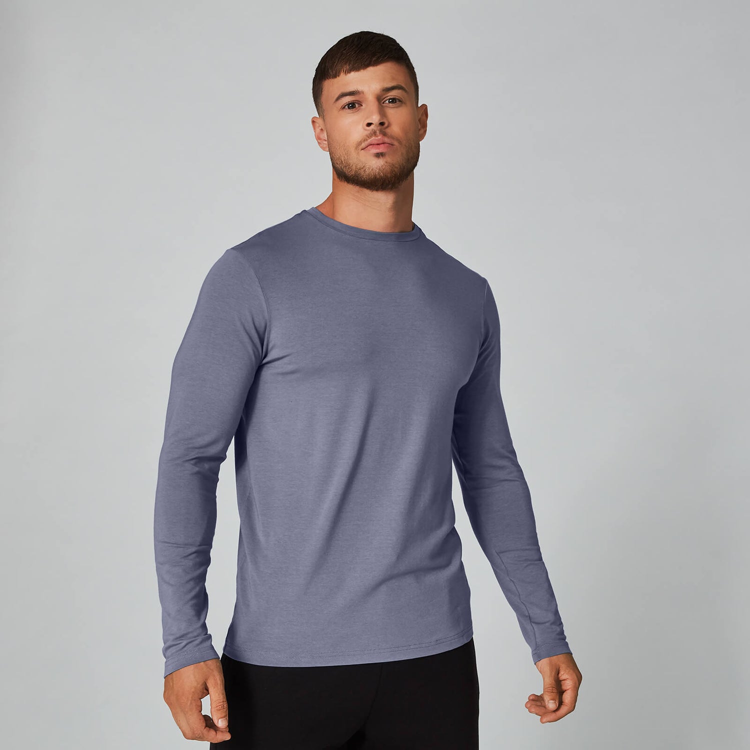 Buy Men's Luxe Classic Long Sleeve Crew T-Shirt | Blue | MYPROTEIN™