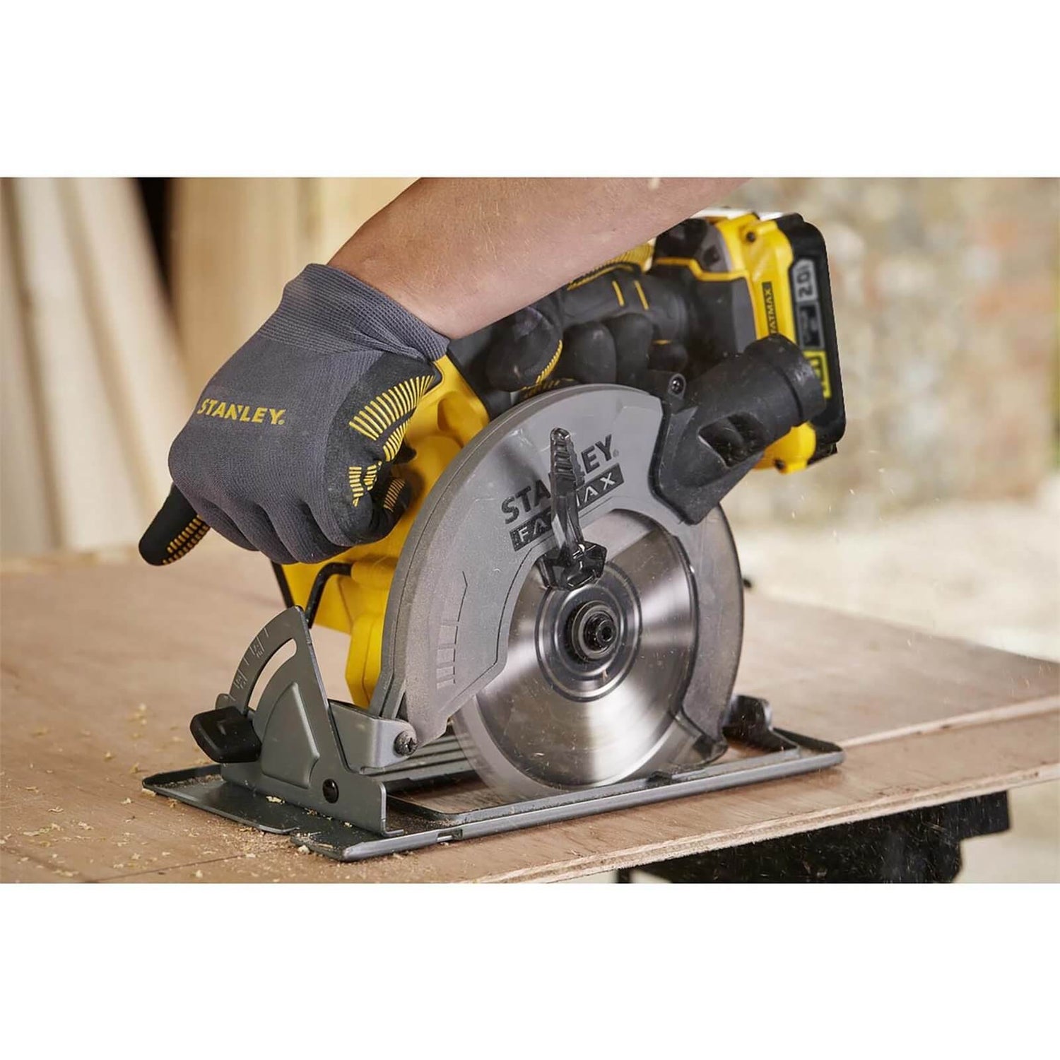 STANLEY FATMAX V20 18V Cordless Circular Saw with Kit Box (SFMCS500D1K