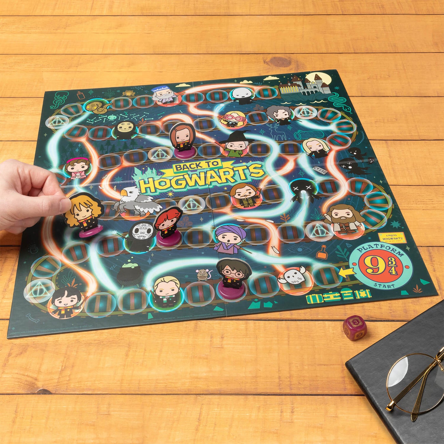 Harry Potter Back To Hogwarts Board Game Traditional Gifts Zavvi UK