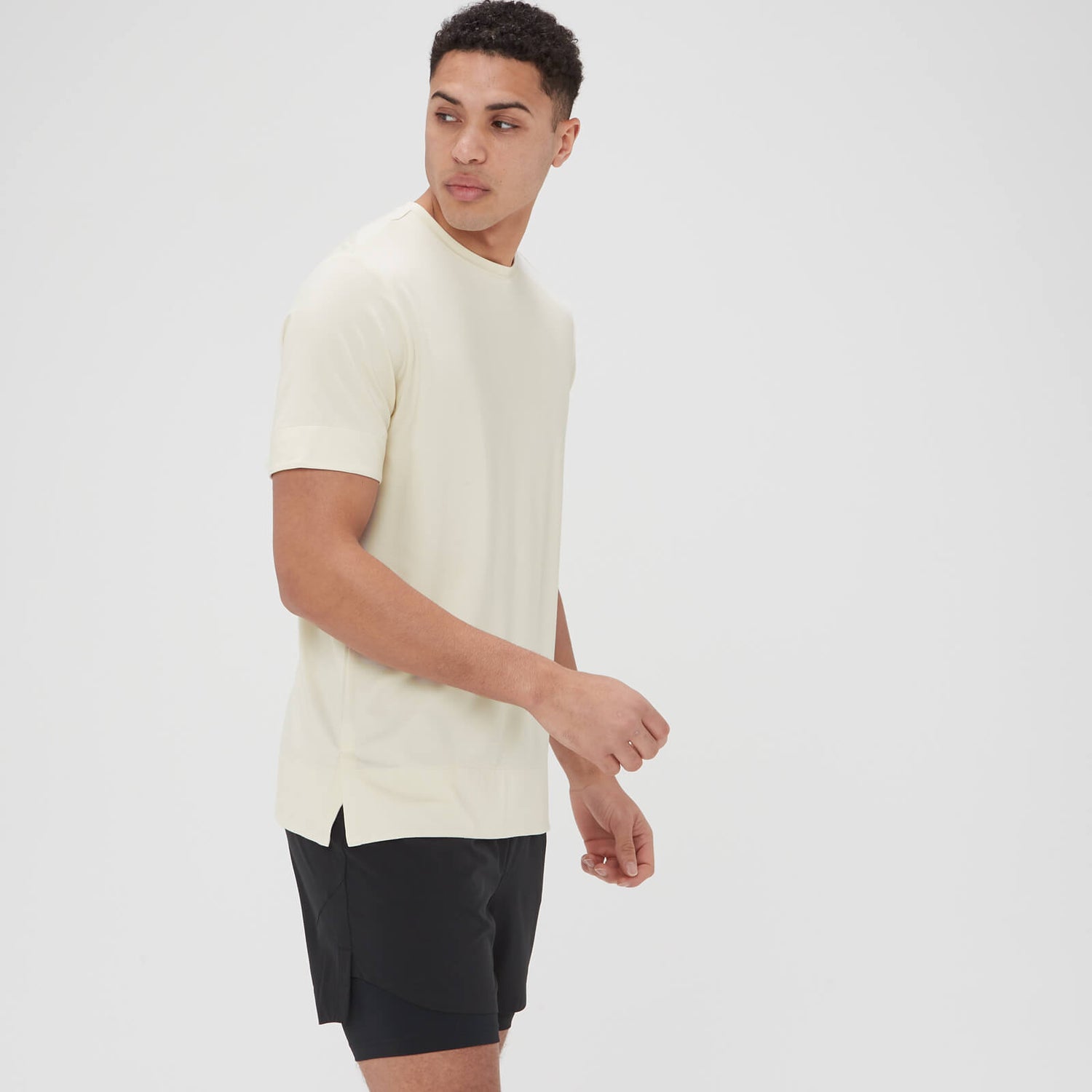 MP Men's Soft Touch Training Short Sleeve TShirt Ecru MYPROTEIN™