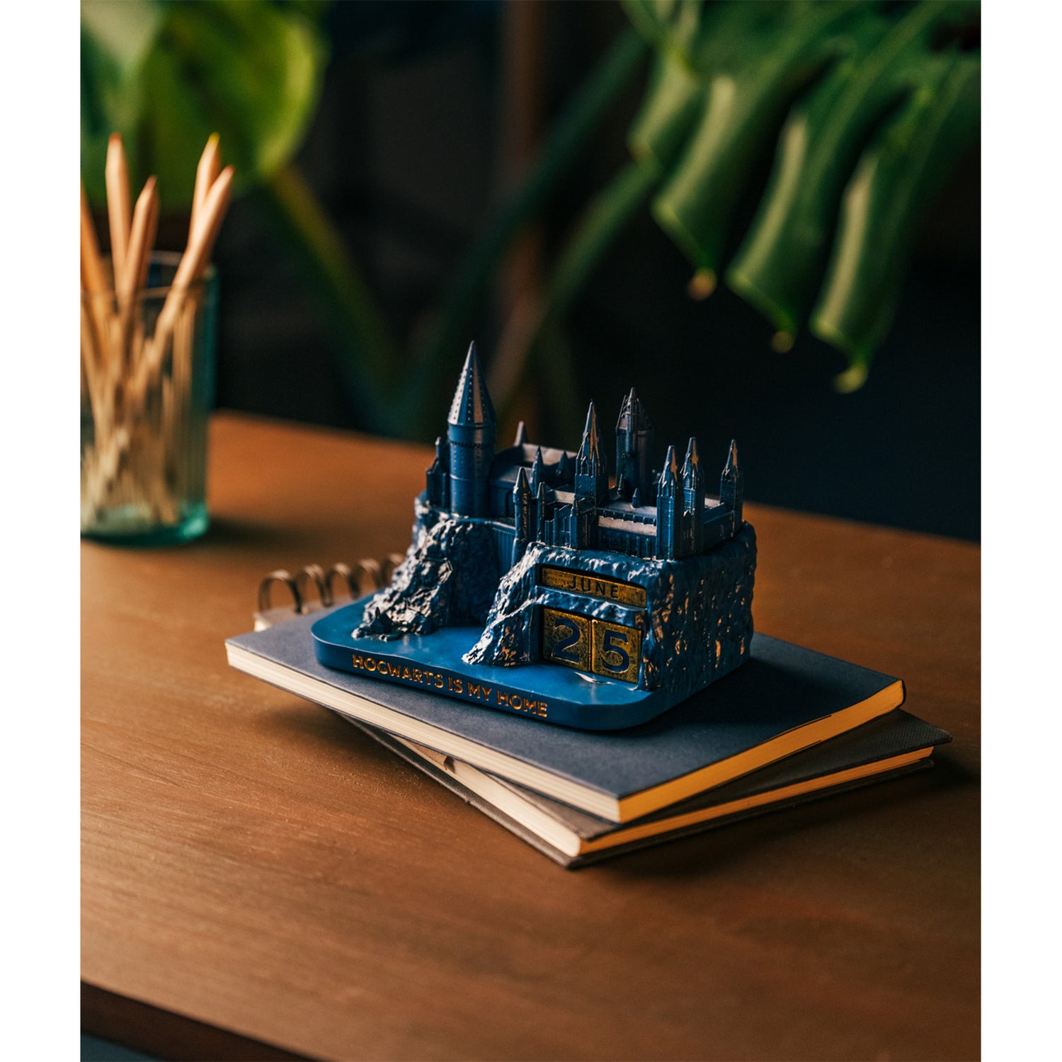 Harry Potter Hogwarts 3D Perpetual Calendar Homeware Zavvi US