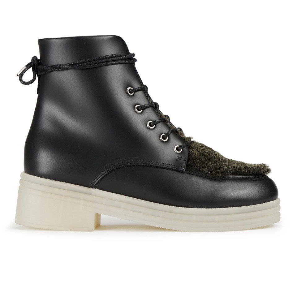 F troupe deals ankle boot