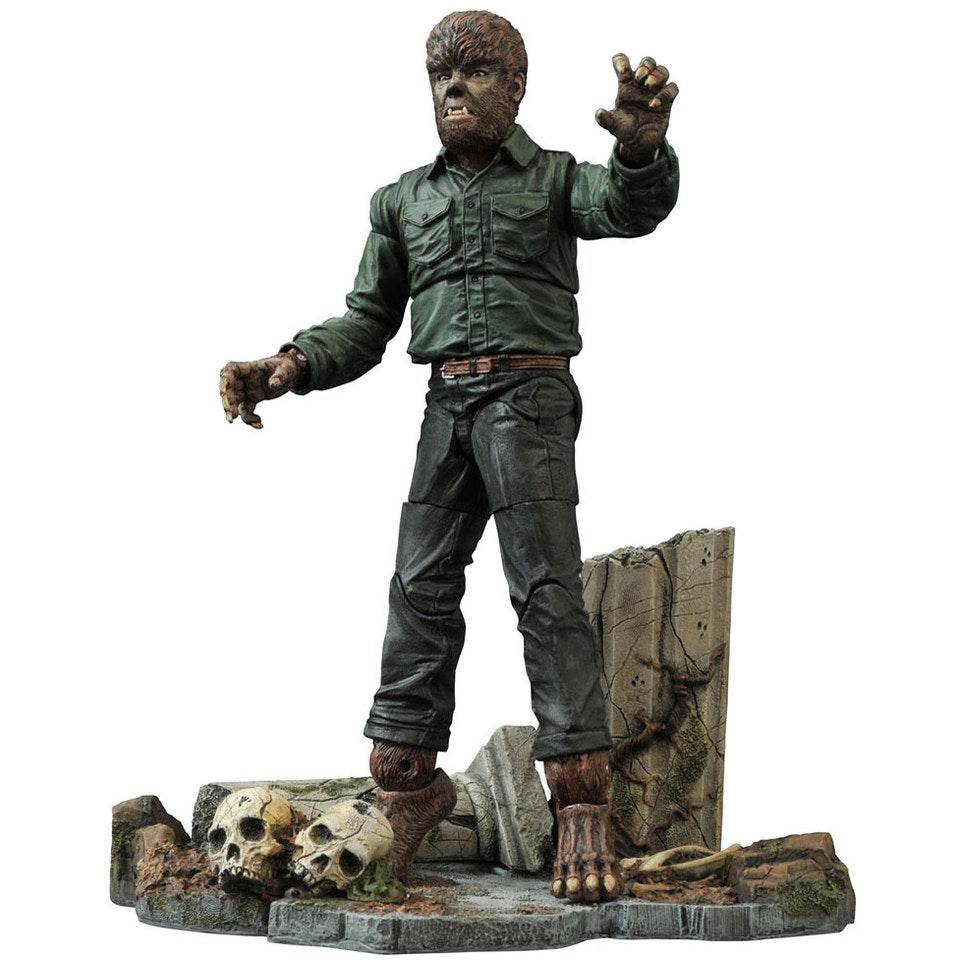 UNIVERSAL MONSTERS THE WOLFMAN STATUE