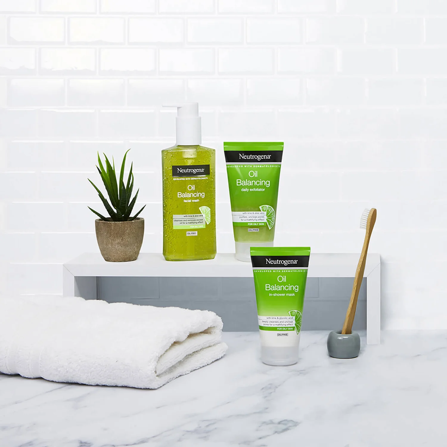 Neutrogena Oil Balancing Facial Wash with Lime and Aloe Vera for Oily Skin 200ml