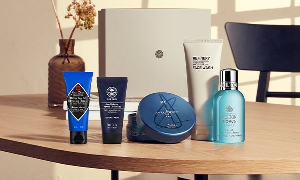 Featuring 5 deluxe minis and 4 full-size beauty discoveries – worth over £110 expertly tailored for our Glossy guys needs!