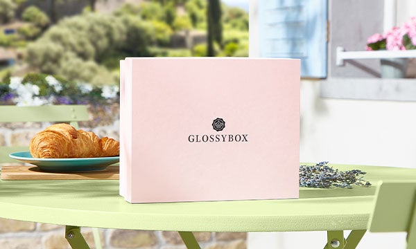 GLOSSYBOX USA June 2022 Summer Rendezvous box in theme