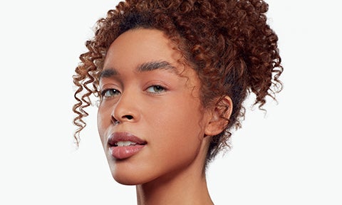 Achieve glowy skin, a natural flush and a subtle eye look with this tutorial to help you find your natural make up look for days when you don’t feel like full glam.