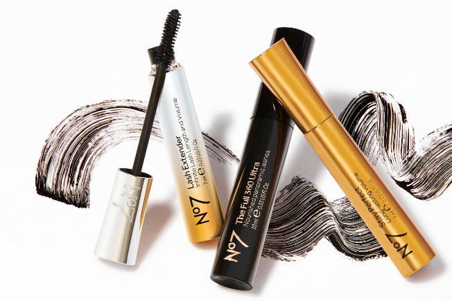 TAKE LASHES TO NEW LENGTHS