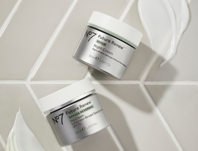 FUTURE RENEW™ DAMAGE REVERSAL SERUM Supercharged to reverse visible signs of skin damage while you sleep