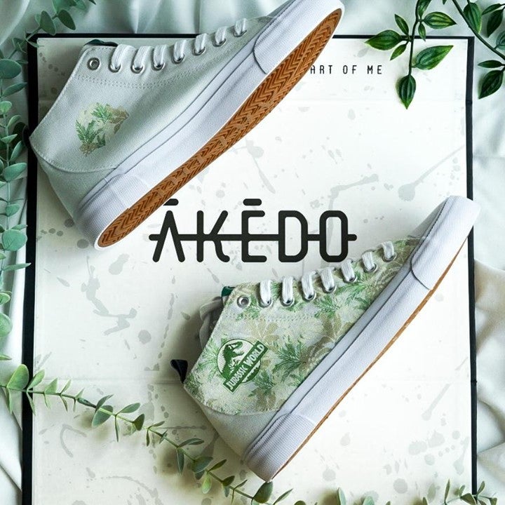 Entrez dans le monde d'Akedo sur VeryNeko. Montrez le geek qui est en vous avec la gamme de dresseurs de franchise sous licence officielle...