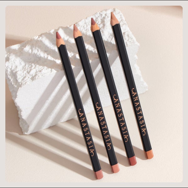 LIP LINER