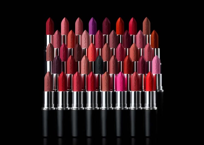 الأكثر مبيعًا لدينا: أحمر الشفاه MAC MACVIMAL SILKY MATTE