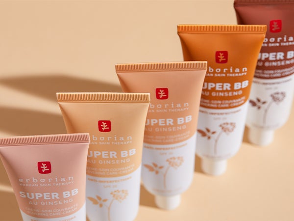 Discover the NEW Erborian super BB cream. A full-coverage, skincare-infused BB cream, helps to blur imperfections to promote a flawless finish.