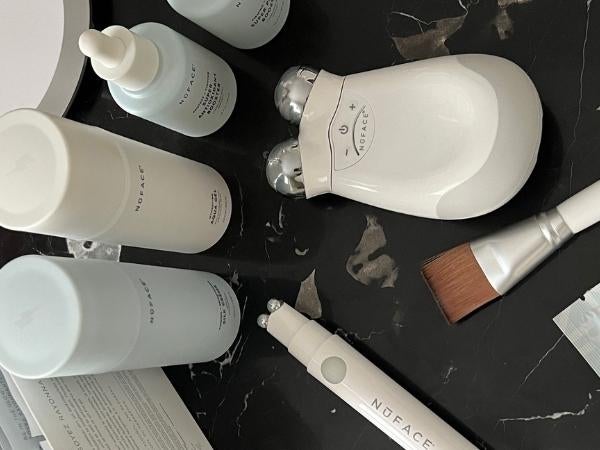 Productos, accesorios y aparatos para el cuidado facial NuFACE