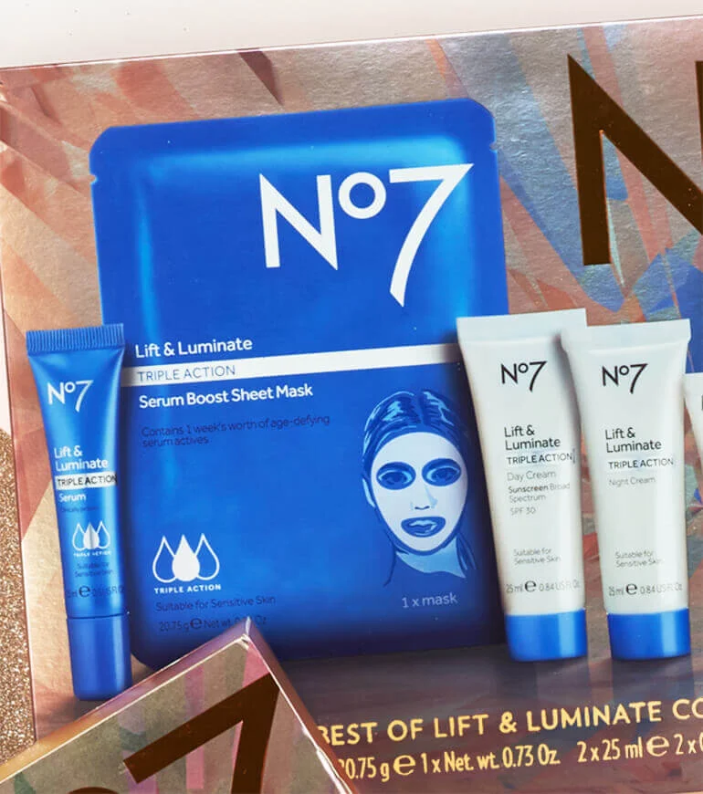 No.7 Lift & Luminate Holiday Gift Set