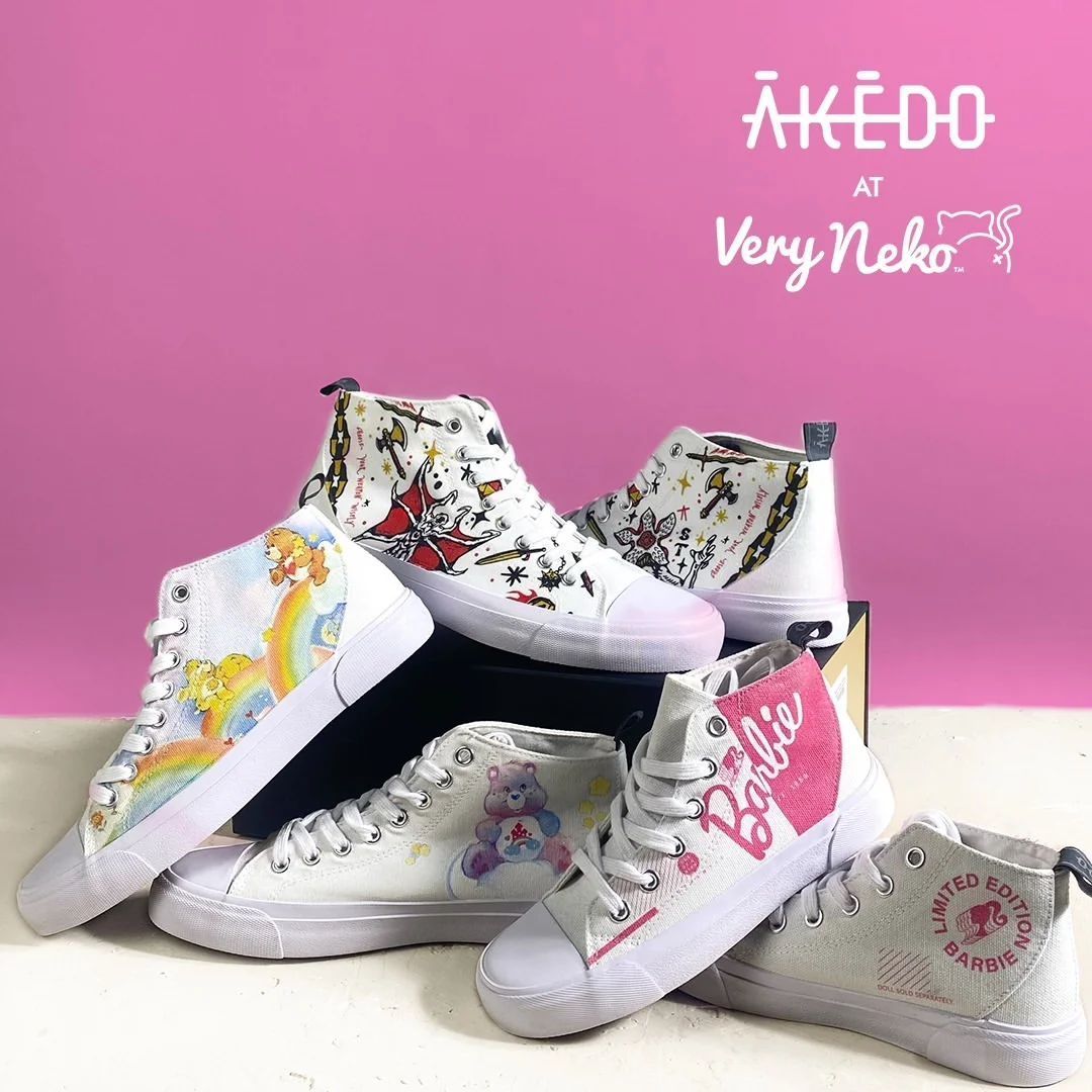 Step into the world of Akedo on VeryNeko. Show off your inner geek with the range of officially licensed franchise trainers..
