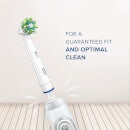 Oral-B CrossAction Toothbrush Head with CleanMaximiser Technology, Pack of 2 Counts
