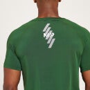 MP メンズ リニア マーク グラフィック トレーニング ショートスリーブ Tシャツ - ダーク グリーン - XS