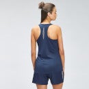 Camiseta de tirantes de entrenamiento con espalda nadadora y gráfico repetido para mujer de MP - Azul oscuro - XS