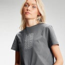 Camiseta corta con gráfico de MP repetido para mujer de MP - Gris carbón