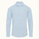 Giles Linen 클래식 카라 테일러드 핏 린넨 셔츠 페일 블루/화이트
