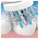 Oral-B Mundpflegecenter Pro 2000 Elektrische Zahnbürste + Oxyjet Munddusche