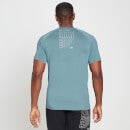Męski T-shirt treningowy z krótkimi rękawami z nadrukiem z kolekcji Run Graphic MP – Stone Blue - XS