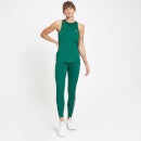 Camiseta sin mangas con espalda nadadora de entrenamiento con gráfico de MP repetido para mujer de MP - Verde pino - XXS
