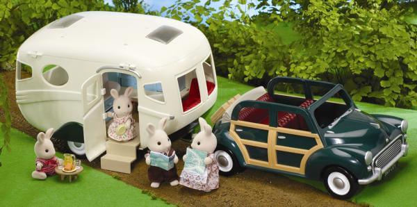 Sylvanian Family: The caravan and family car