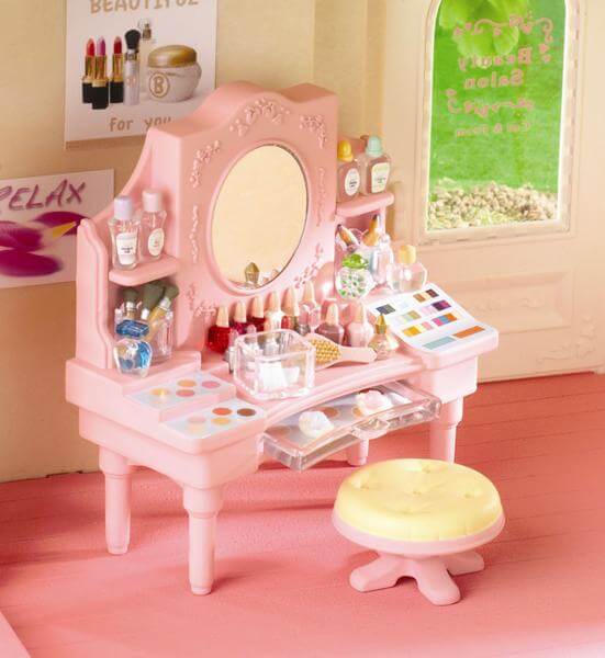 Sylvanian Families: Dressing Table