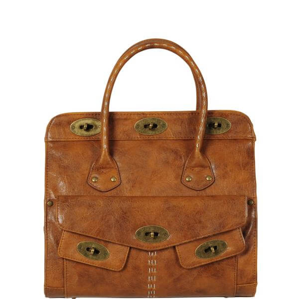 Mischa Barton Kemi doctors bag