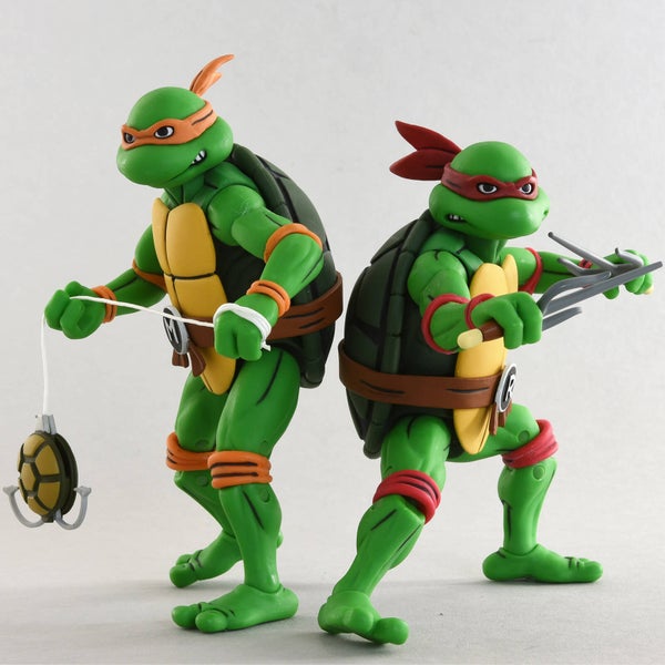NECA Teenage Mutant Ninja Turtles Cartoon Series Michelangelo and Raphael Action Figures 2 Pack