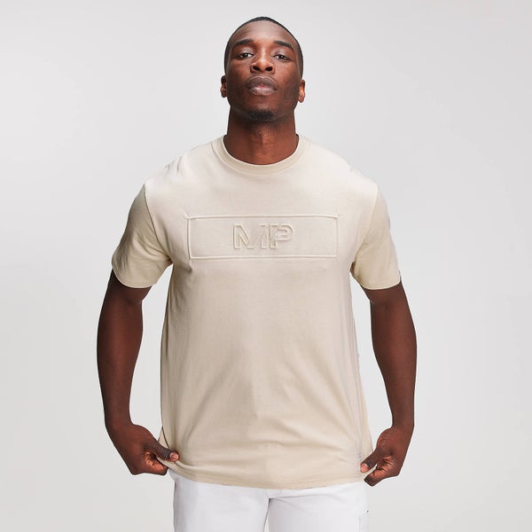 Myprotein Graphic Embossed vīriešu t-krekls - Gaiši brūns