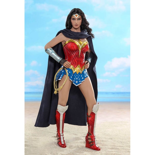 Hot Toys DC Comics Justice League Figurine articulée Wonder Woman (Version Conceptuelle de la Bande Dessinée)
