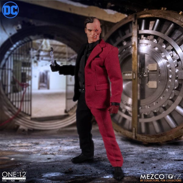 Mezco One:12 Collective DC Comics Two-Face Figuur