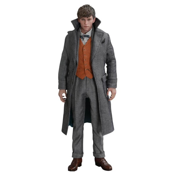 Hot Toys Movie Masterpiece 1/6 Scale Fully Poseable Figure: Fantastic Beasts: The Crimes of Grindelwald - Newt Scamander