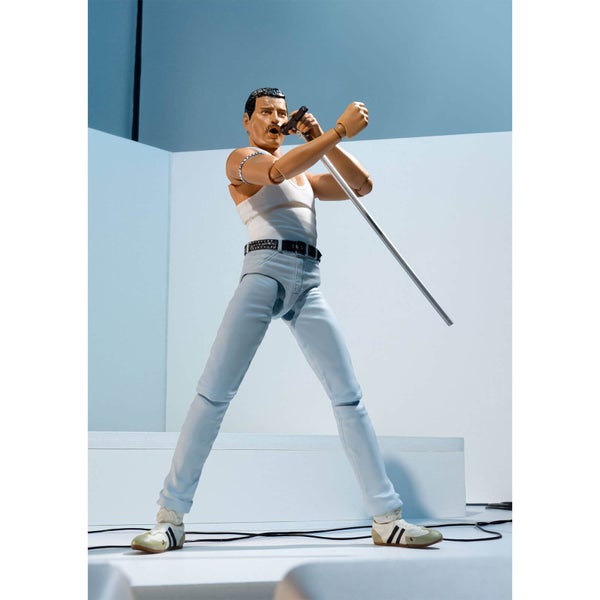 Bandai Tamashii Nations Freddie Mercury S.H. Figuarts Action Figure Live Aid Ver. 15 cm
