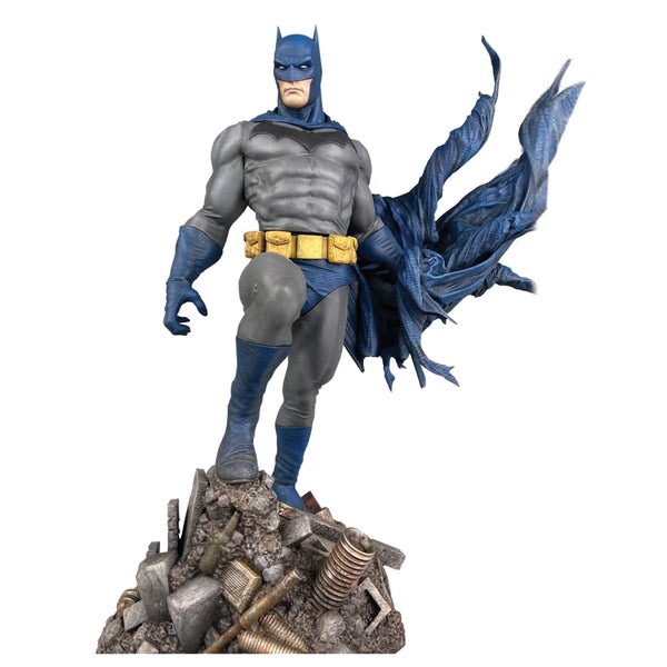 Diamond Select DC Gallery Figurine en PVC - Batman Defiant
