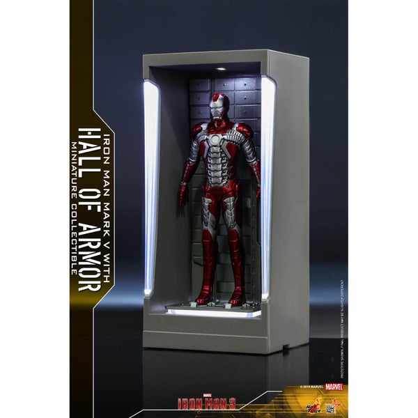 Hot Toys Marvel Miniature Figure: Iron Man 3 - Iron Man Mark 5 (with Hall of Armor)