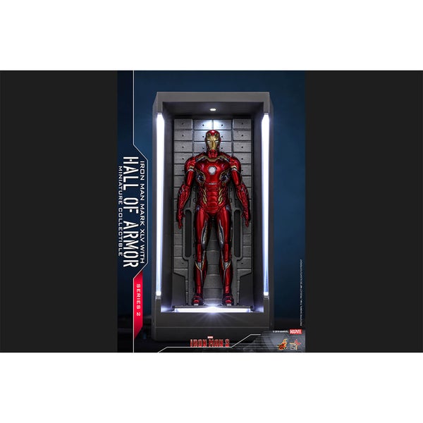 Hot Toys Masterpiece Compact - Figurine miniature : Iron Man 3/Série2 - Iron Man Mark 45 (avec Salle des armures)