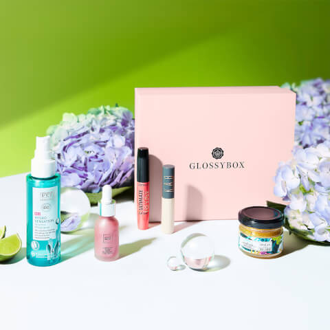 GLOSSYBOX APRIL 2021 Woke up in Spring EDITION