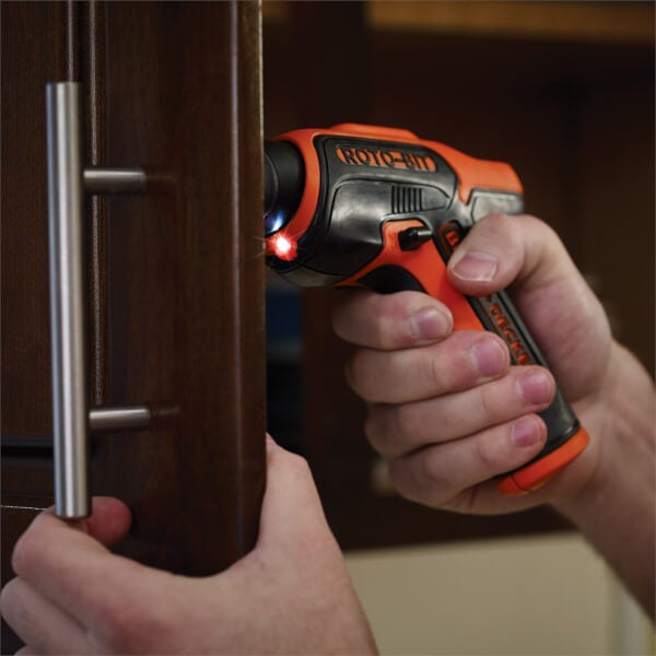 BLACK DECKER 3.6V Electric Screwdriver with Screwdriver Bits