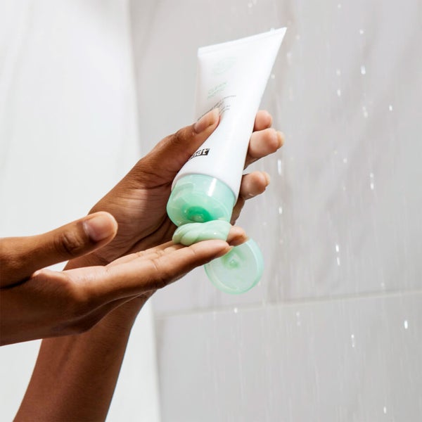 Clean Biotic pH Balanced Yogurt Cleanser 105ml 1
