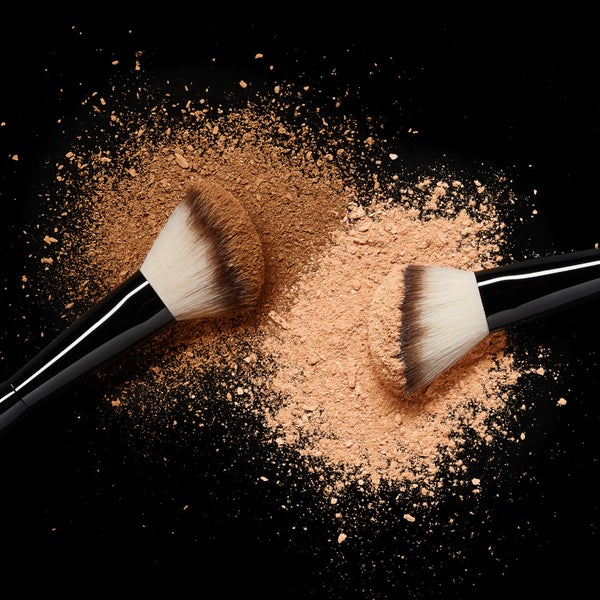 Illamasqua Contouring Brush 2