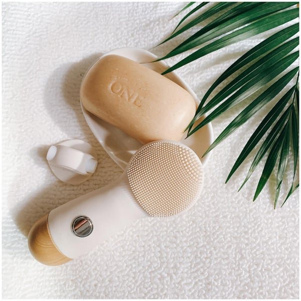 NION Beauty Opus Negative Ion Face Cleansing Device -Luxe-White/Wood 2